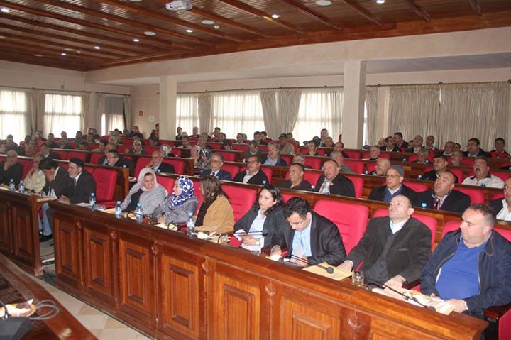 طنجة : الأغلبية تصادق على الحساب الإداري فيما المعارضة تندب حظها ؟