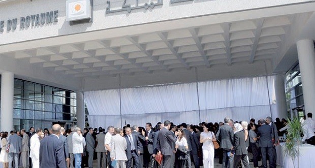 إخلاء “الخزينة العامة” ببني مكادة من المشردين بسبب الزيارة الملكية