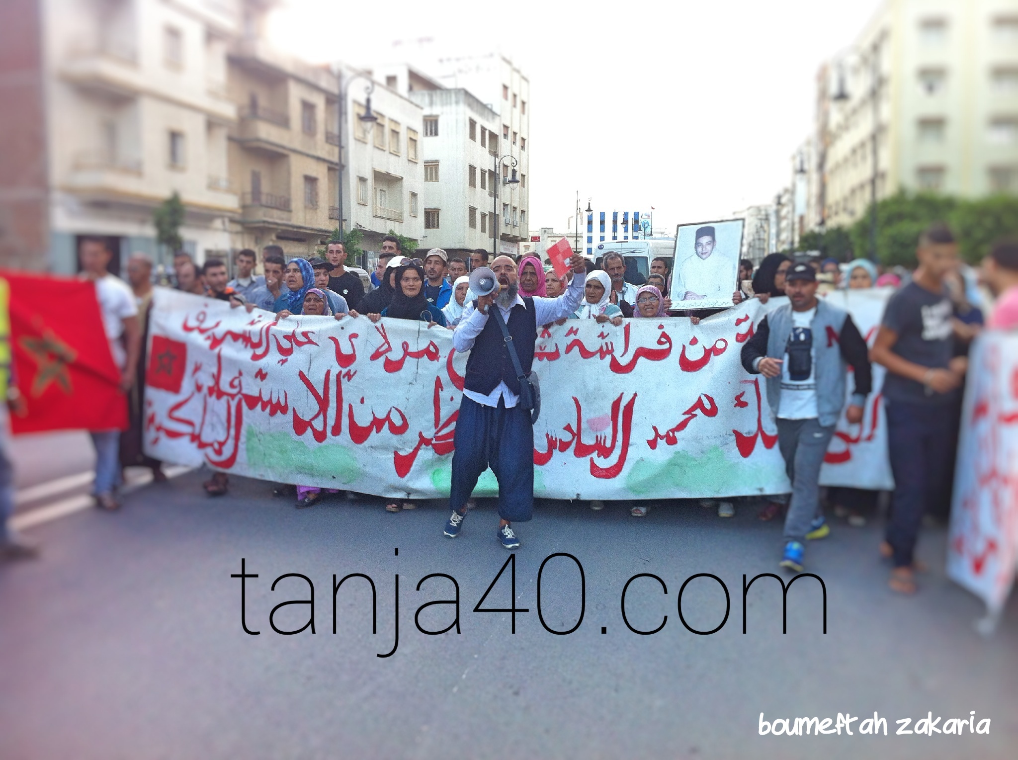 عاجل: خروج الفراشة ببني مكادة للإحتجاج بسبب إقصائهم من الإستفادة من السوق الجديد