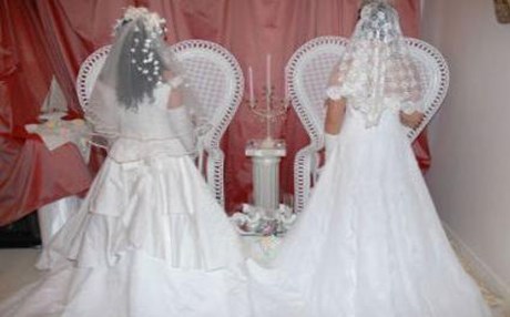  ذهب ليفسخ خطوبة ابنه من عروسه فتقدم لشقيقتها