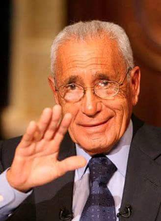 فجر السعيد تعلن وفاة محمد حسنين هيكل.. والسناوى ينفى !