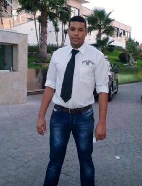 (الحسيمة) عاجل : طعنات قاتلة تودي بحياة حارس ملهى ليلي وسط مدينة