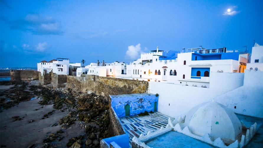 أسر في أصيلة تحول منازلها إلى 