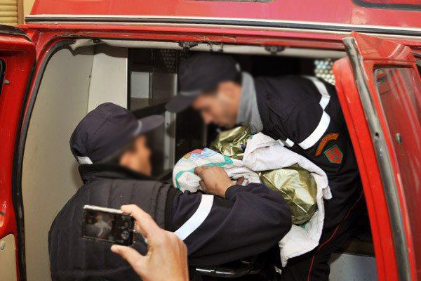 العثور على رضيعتين متخلى عنهما في وقت متزامن بطنجة