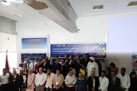 مؤتمرون بطنجة يطالبون ببنية تكنولوجية لبناء المدن الذكية