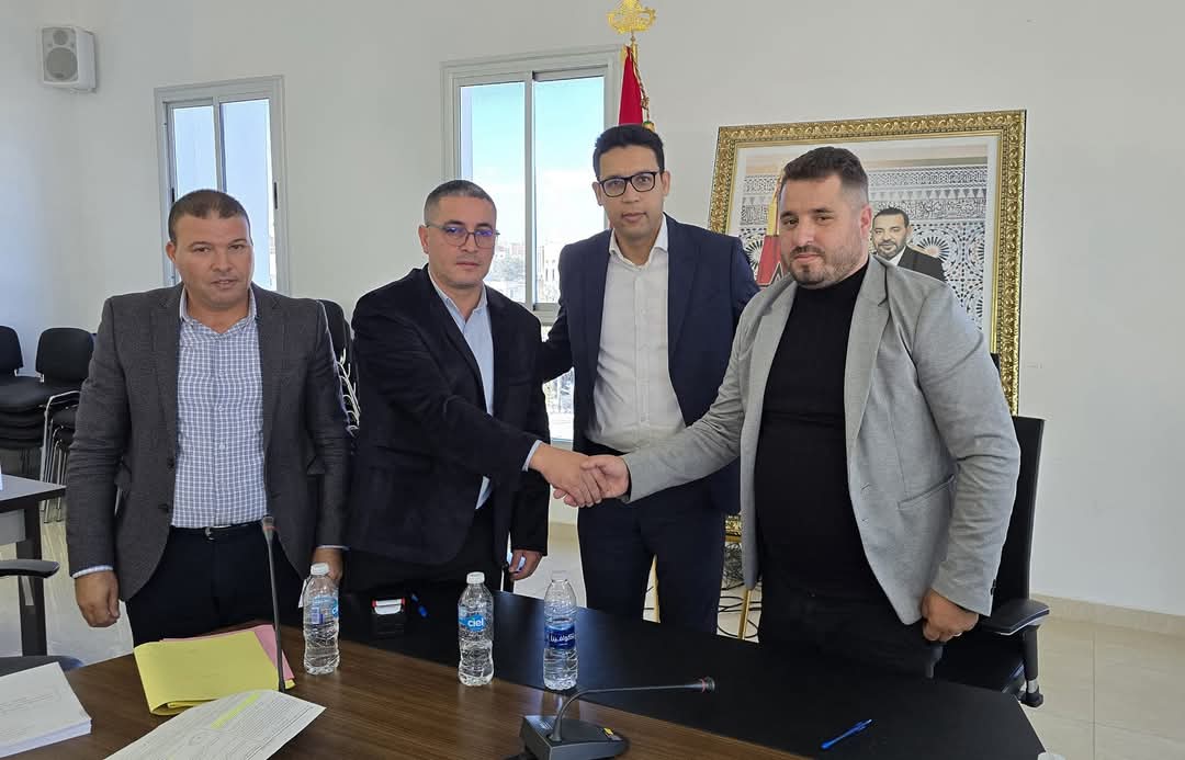 جماعة إمزورن : صراع الأغلبية والمعارضة يفضي إلى  طلب عقد دورة استثنائية لإعادة تشكيل اللجان والمحاسبة في التسيير