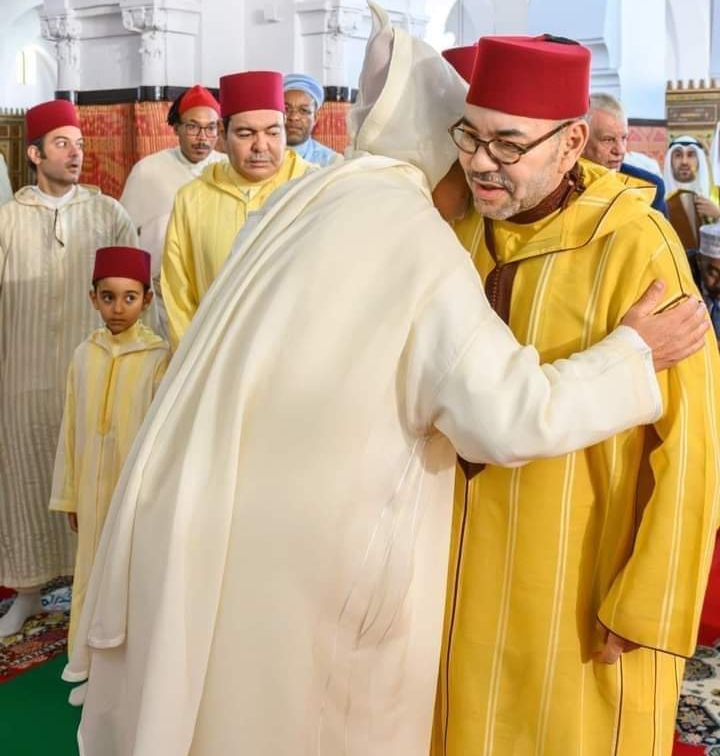 الملك محمد السادس يؤدي صلاة عيد الفطر 