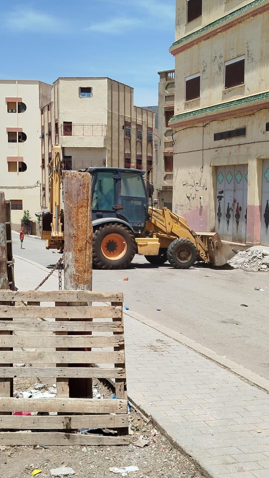 رئيس بلدية تارجيست يلجأ إلى أساليب البلطجة!