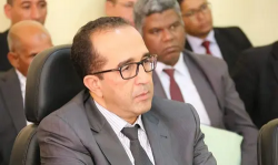 قائد أزمورن في مرمى الاتهامات: شبهة رشاوى وتوظيف صفحات فيسبوكية لتلميع الصورة!
