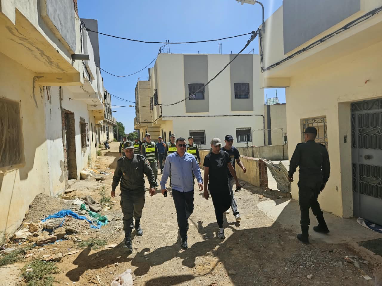 طنجة: الملحقة الإدارية 10 مكرر تقود حملة واسعة ضد البناء العشوائي وتوجه رسالة حازمة للمخالفين.