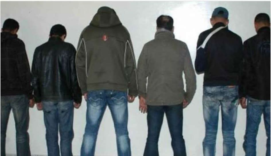 طنجة: الأمن يوقف ستة أشخاص على خلفية تورطهم في التزوير واستعماله والتهريب الدولي للسيارات!